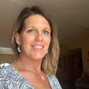 Meet your Posher, Dana